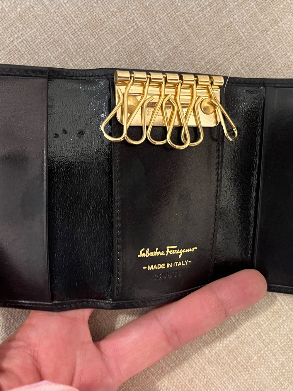Ferragamo - Picture 2 of 5